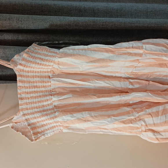 Cute summer dress - Picture 2 of 3